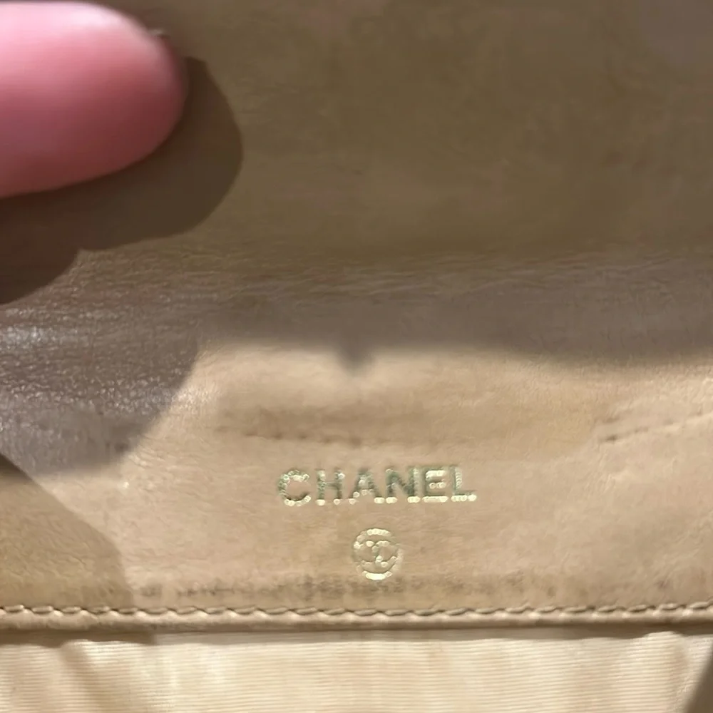 Chanel Authentic Classic Vintage Interlocking CC Logo Small Snap Bifold Wallet - Picture 6 of 10